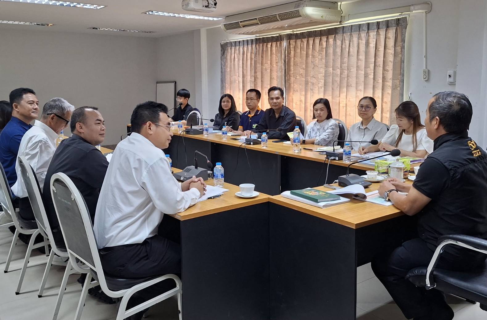 title - ผู้ตรวจราชการ ส.ป.ก. ประชุมตรวจราชการและติดตามความก้าวหน้าผลการดำเนินงานตามแผนการตรวจราชการของผู้ตรวจราชการสำนักงานการปฏิรูปที่ดินเพื่อเกษตรกรรม ประจำปีงบประมาณ พ.ศ. 2569 รอบที่ 1 เขตตรวจราชการที่ 13 จังหวัดนครราชสีมา